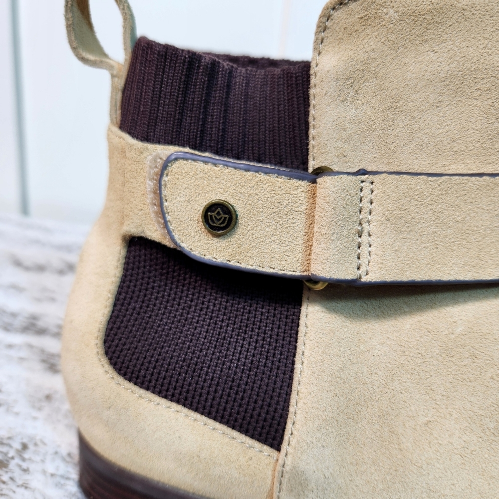 Spenco "Park Avenue" Suede Chelsea Ankle Boot Wheat Cream Tan | Women's Size 10D - Picture 8 of 13
